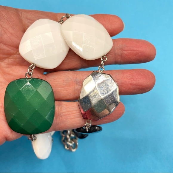 Chunky Acrylic Beads Silver Tone Chain Green White Silver Black Necklace - Picture 7 of 7